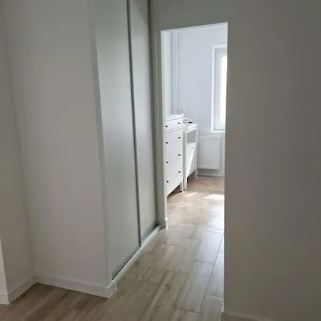 Mieszkanie W Gdyni グディニャ